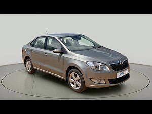 Second Hand Skoda Rapid Style 1.6 MPI AT in Hyderabad