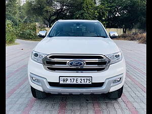 Second Hand Ford Endeavour Titanium 3.2 4x4 AT in Delhi