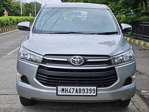 Second Hand Toyota Innova Crysta 2.4 G 8 STR [2016-2017] in Mumbai