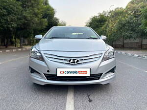 Second Hand Hyundai Verna Fluidic 1.4 VTVT in Delhi