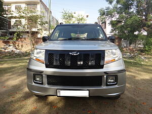 Second Hand Mahindra TUV300 [2015-2019] T4 in Agra