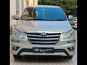 Second Hand Toyota Innova 2.5 VX BS IV 8 STR in Mumbai