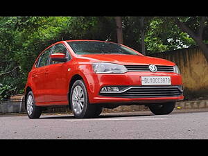 Second Hand Volkswagen Polo Highline1.2L (P) in Delhi