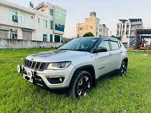 Second Hand ஜீப் காம்பஸ் ட்ரெயிள்ஹாக் (o) 2.0 4x4 in மொஹாலி