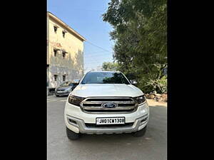 Second Hand Ford Endeavour Titanium 3.2 4x4 AT in Delhi