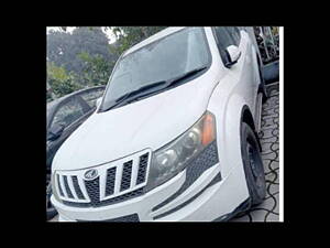 Second Hand Mahindra XUV500 W6 in Lucknow