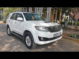 Second Hand Toyota Fortuner 3.0 4x2 MT in Mumbai