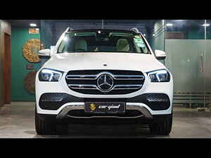 Second Hand मर्सिडीज़ बेंज़ GLE 300d 4मैटिक एलडब्ल्यूबी [2020-2023] in नोएडा