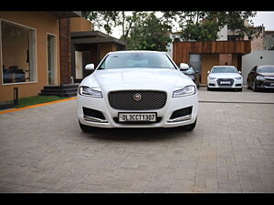 Second Hand Jaguar XF Prestige Petrol CBU in Delhi