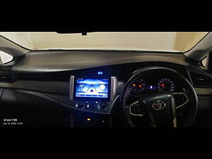 Second Hand Toyota Innova Crysta 2.4 G 8 STR [2016-2017] in Hyderabad