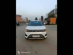 Second Hand Mahindra XUV300 W8 1.2 Petrol in Dehradun