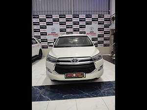 Second Hand Toyota Innova Crysta 2.4 V Diesel in Bangalore