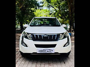 Second Hand Mahindra XUV500 W10 in Kolkata