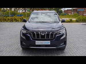 Second Hand மஹிந்திரா  xuv700 ax 7 பெட்ரோல் ஏடீ 7 சீட்டர் [2021] in கொச்சி