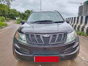 Second Hand మహీంద్రా xuv500	 w8 in పూణె