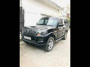 Second Hand Mahindra Scorpio S6 Plus in Lucknow