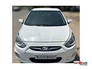 Second Hand हुंडई वरना फ़्लूइडीक 1.6 crdi sx in जयपुर