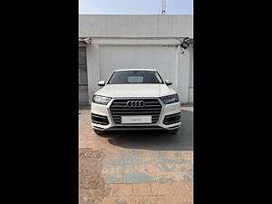 Second Hand Audi Q7 45 TDI Technology Pack in Ahmedabad