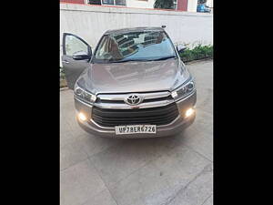 Second Hand Toyota Innova Crysta 2.4 V Diesel in Kanpur