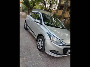 Second Hand Hyundai Elite i20 Sportz 1.4 (O) in Lucknow