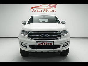 Second Hand Ford Endeavour Titanium 2.0 4x2 AT in Hyderabad