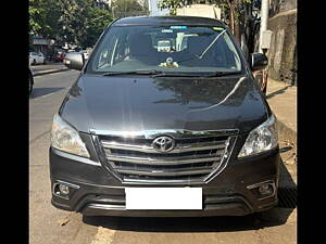 Second Hand Toyota Innova 2.5 VX BS IV 8 STR in Mumbai