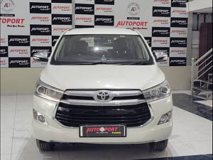 Second Hand Toyota Innova Crysta 2.4 VX 7 STR [2016-2020] in Bangalore