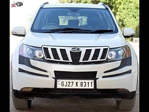 Second Hand Mahindra XUV500 W8 in Ahmedabad