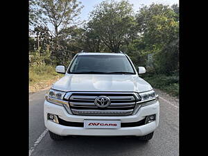 Second Hand Toyota Land Cruiser LC 200 VX in Pune