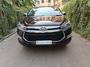 Second Hand Toyota Innova Crysta 2.4 VX 8 STR [2016-2020] in Mumbai