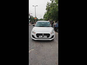 Second Hand Maruti Suzuki Swift LXi in Delhi