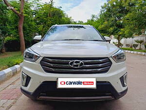 Second Hand Hyundai Creta SX Plus 1.6 CRDI Dual Tone in Lucknow