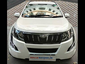 Second Hand Mahindra XUV500 W6 AT in Pune
