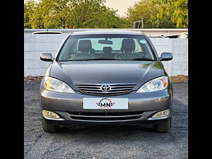 Second Hand Toyota Camry V4 MT in Ahmedabad