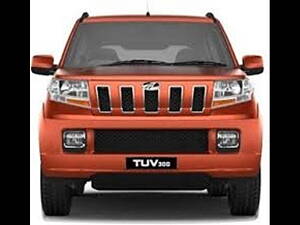 Second Hand Mahindra TUV300 T8 mHAWK100 Dual Tone in Mysore