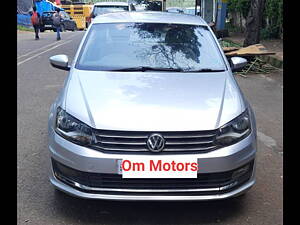 Second Hand Volkswagen Vento Highline Plus 1.2 (P) AT 16 Alloy in Mumbai