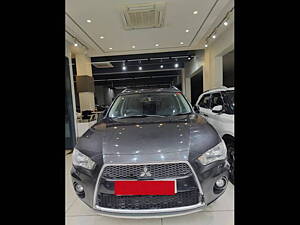 Second Hand Mitsubishi Outlander 2.4 MIVEC 7 STR in Mohali