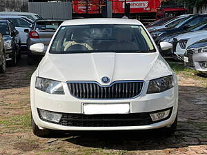 Second Hand Skoda Octavia Active 2.0 TDI CR in Kolkata