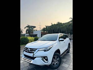 Second Hand Toyota Fortuner 2.8 4x2 AT [2016-2020] in Thane