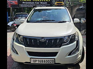 Second Hand Mahindra XUV500 W10 AWD in Lucknow