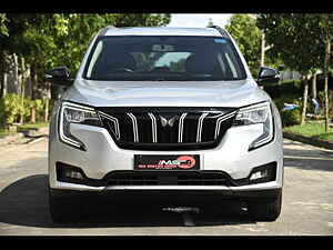 Second Hand महिंद्रा xuv700 AX 5 पेट्रोल एटी 5 सीटर [2021] in कोलकाता