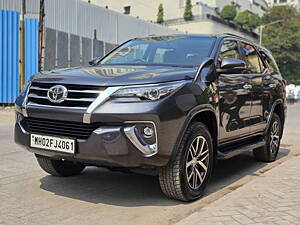 Second Hand Toyota Fortuner 2.8 4x4 AT in Mumbai