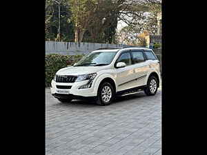 Second Hand महिंद्रा XUV500 w10 एडब्ल्यूडी in मुंबई