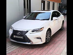 Second Hand Lexus ES 300h in Chennai