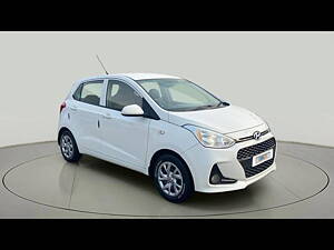 Second Hand Hyundai Grand i10 Sportz 1.2 Kappa VTVT [2016-2017] in Surat