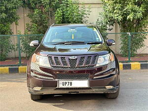 Second Hand Mahindra XUV500 W8 in Kanpur