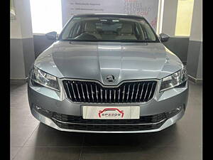 Second Hand Skoda Superb L&K TDI AT in Hyderabad