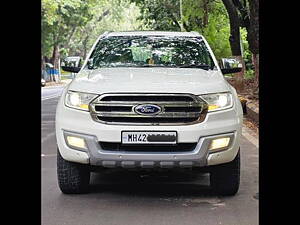 Second Hand Ford Endeavour Titanium 3.2 4x4 AT in Nagpur