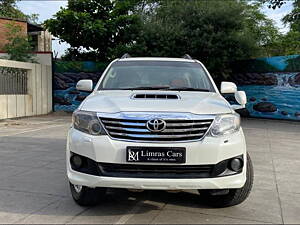 Second Hand Toyota Fortuner 3.0 4x2 MT in Chennai