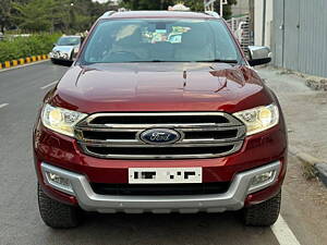 Second Hand Ford Endeavour Titanium 3.2 4x4 AT in Hyderabad